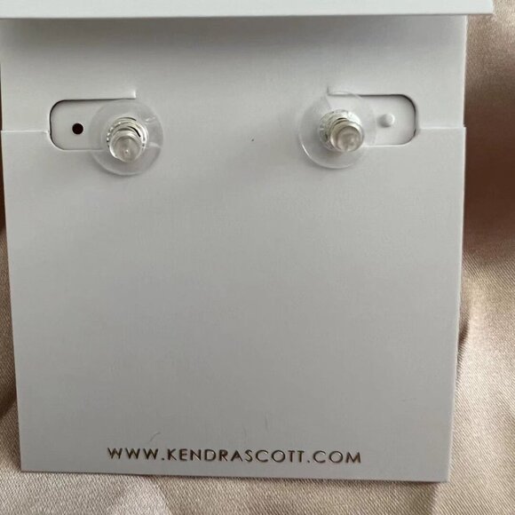 Kendra Scott Stud Earrings - Picture 6 of 6